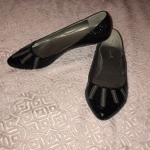 REDUCED PRICE! 
Qupid. Women’s black flats.